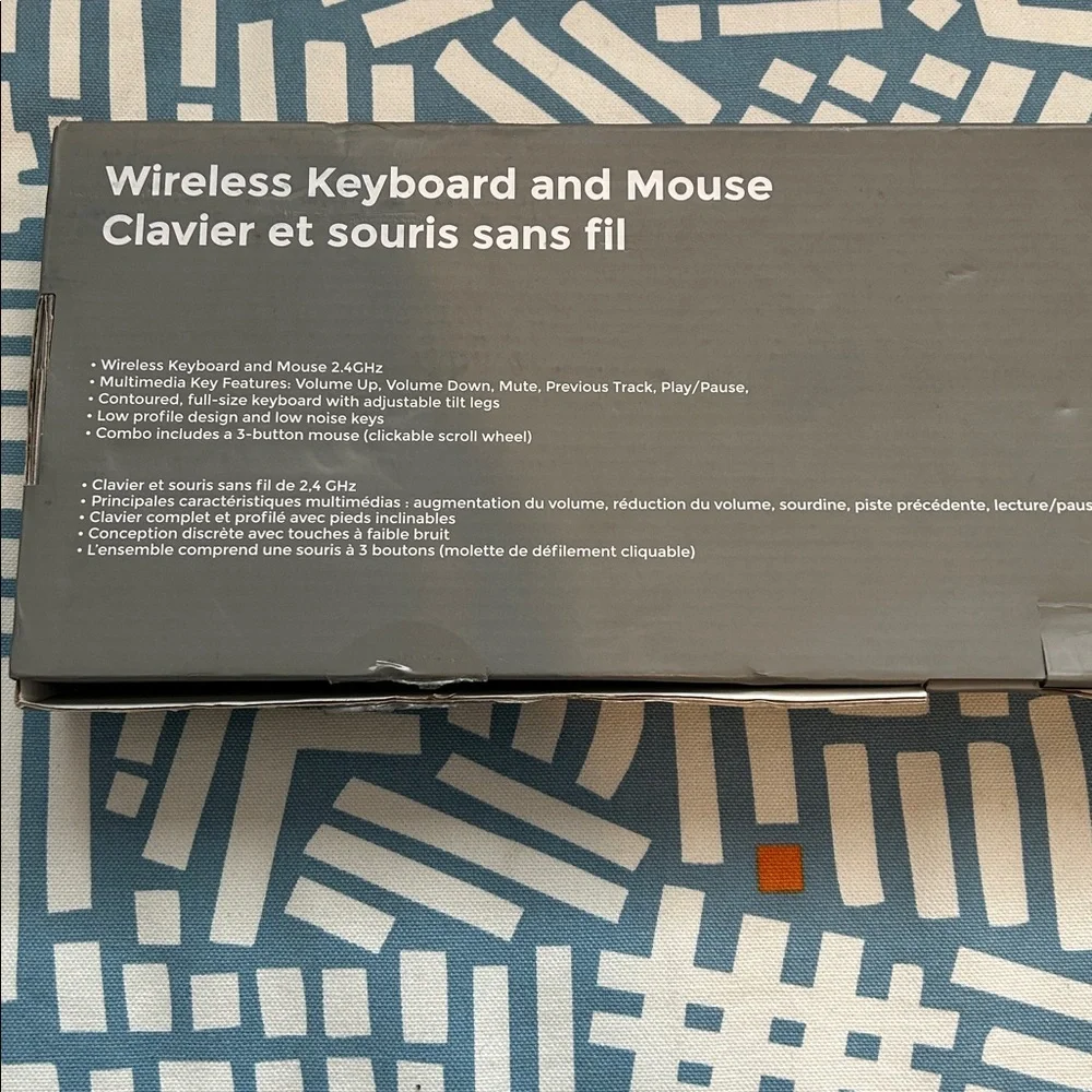 Wireless Keyboard and Mouse Set - Picture 3 of 4